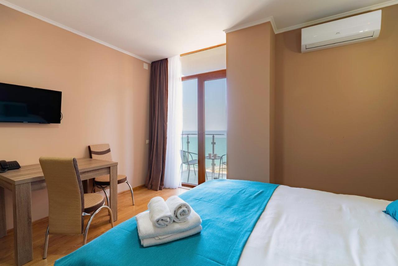 G-Point New Beach Batumi Exterior photo