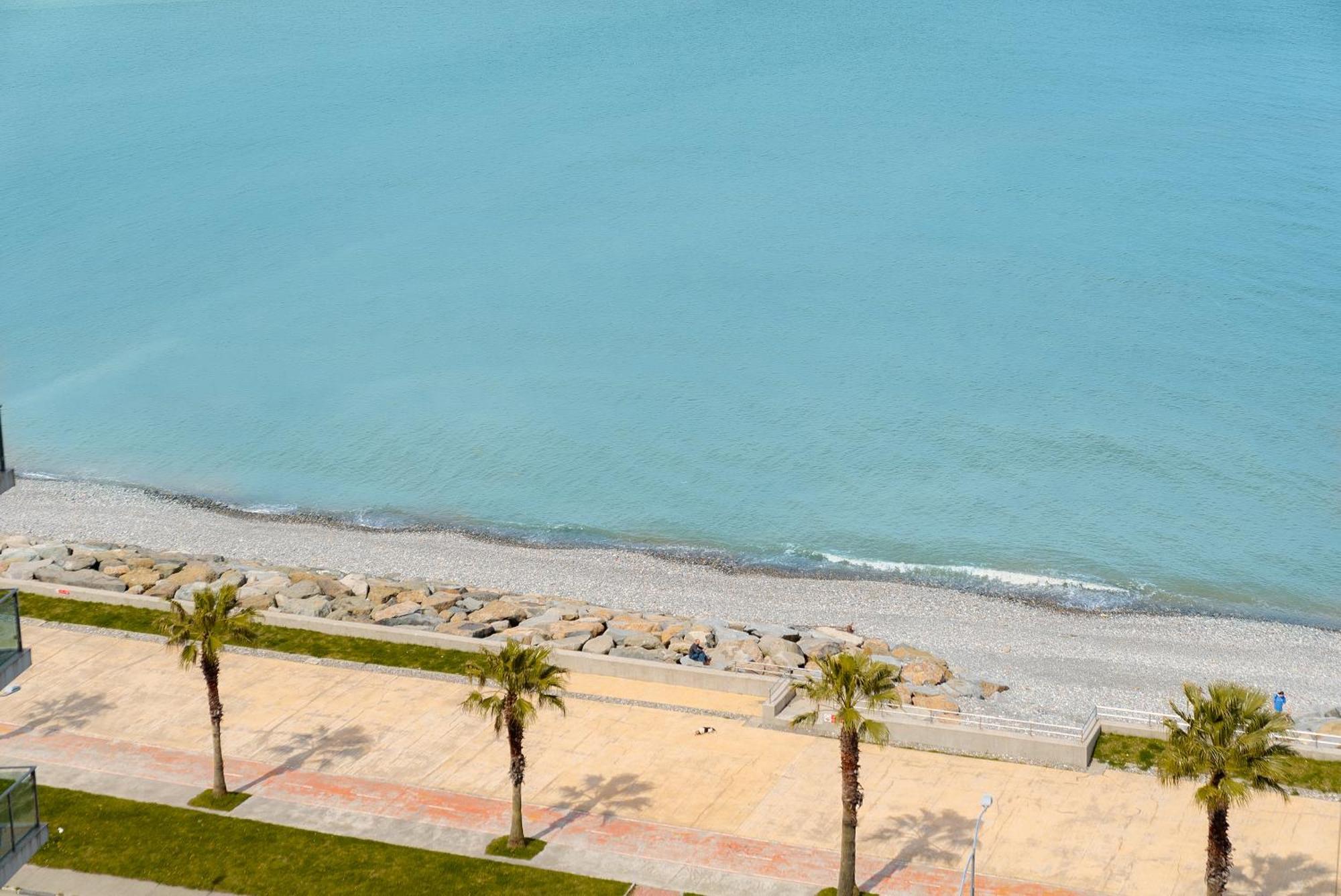 G-Point New Beach Batumi Exterior photo