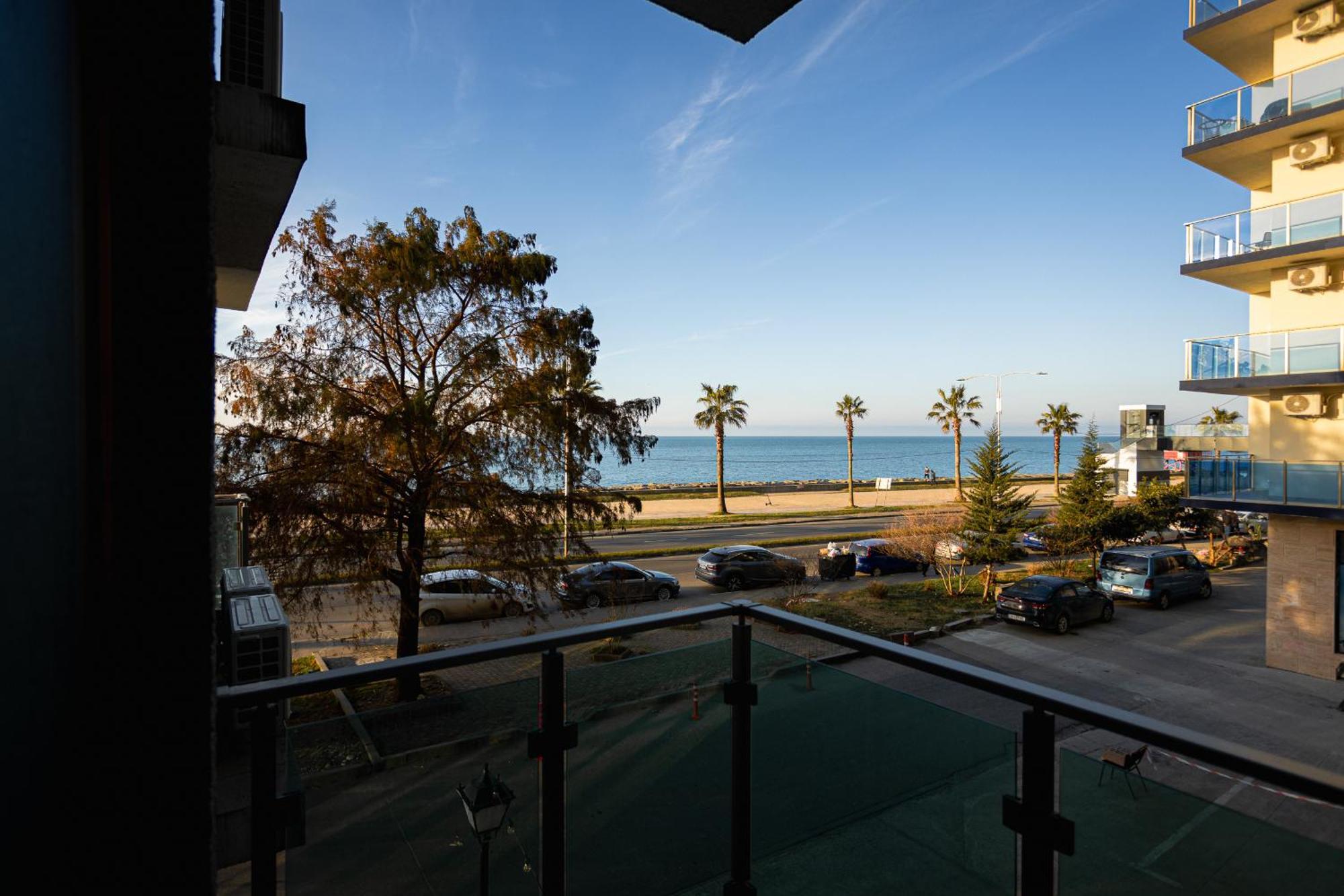 G-Point New Beach Batumi Exterior photo